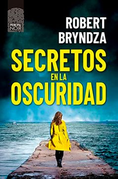 SECRETOS EN LA OSCURIDAD