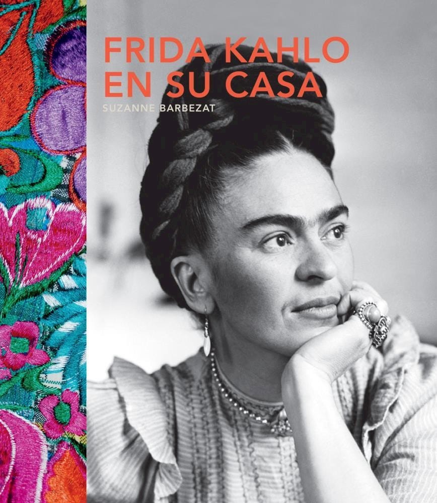 FRIDA KAHLO EN SU CASA